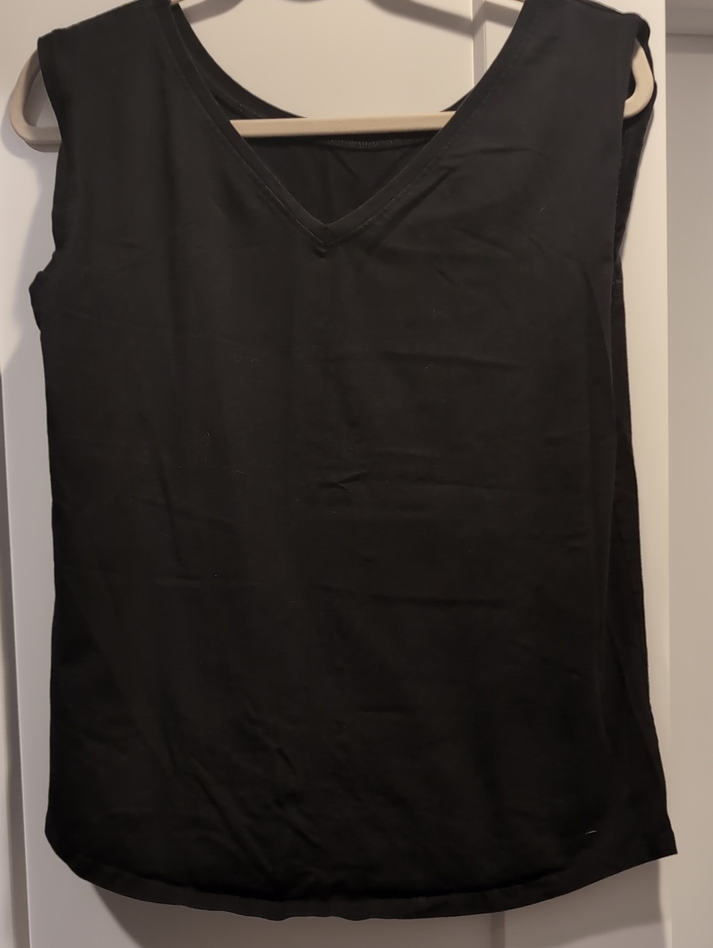Anyway Sleeveless V-Neck Tank Top in Black